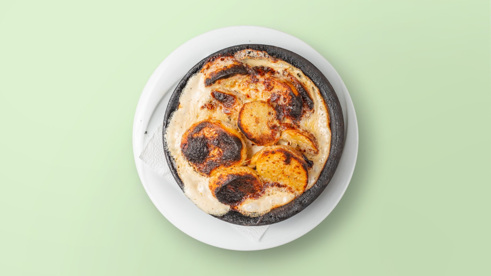 PATATE, GORGONXOLA, PANA & PROSHUTË / Potatoes, Gorgonzola, Panna & Ham